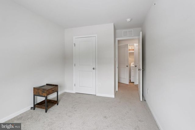 1138 MARTIN RD, Breinigsville, PA 18031