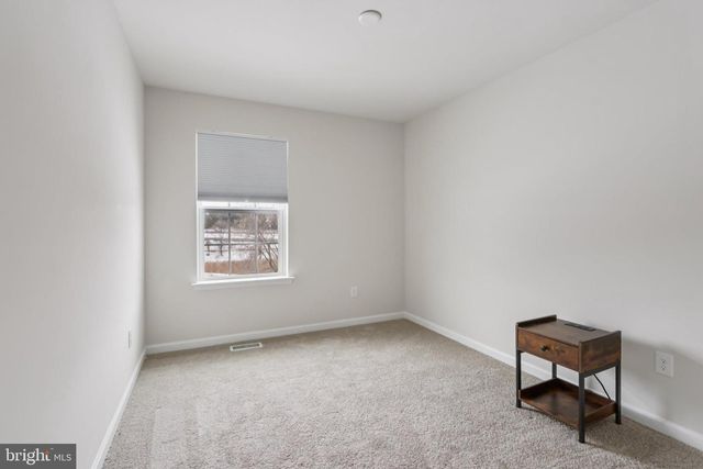 1138 MARTIN RD, Breinigsville, PA 18031