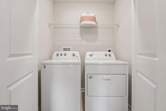 1138 MARTIN RD, Breinigsville, PA 18031