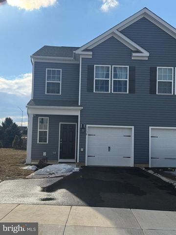 1138 MARTIN RD, Breinigsville, PA 18031