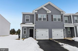 1138 MARTIN RD, Breinigsville, PA 18031