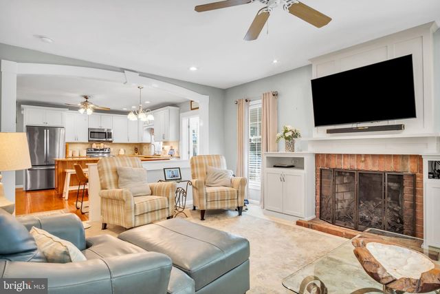 904 PEACE DR, Mechanicsburg, PA 17055