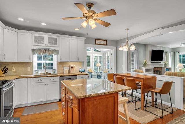 904 PEACE DR, Mechanicsburg, PA 17055