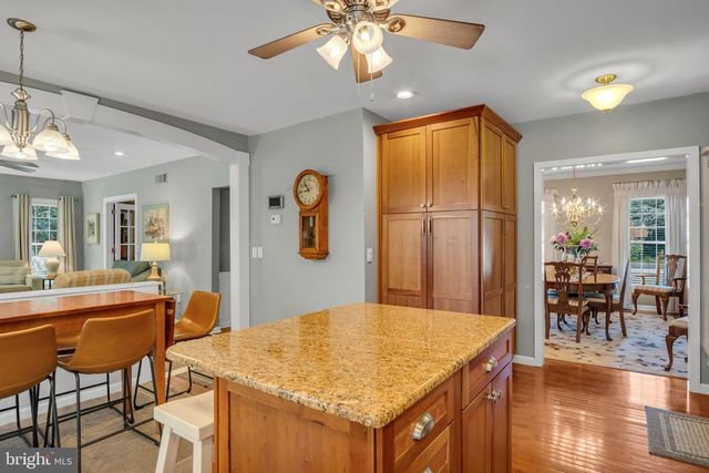 904 PEACE DR, Mechanicsburg, PA 17055