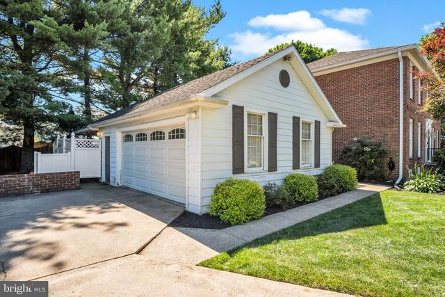 904 PEACE DR, Mechanicsburg, PA 17055