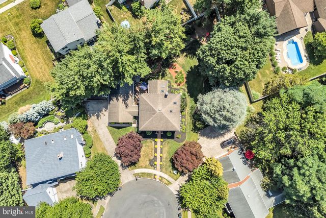 904 PEACE DR, Mechanicsburg, PA 17055