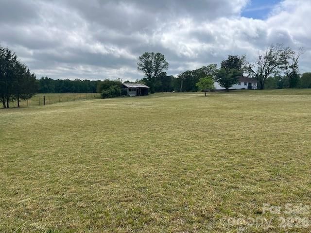 304 Floyd Blackwell Road, Tryon, NC 28782