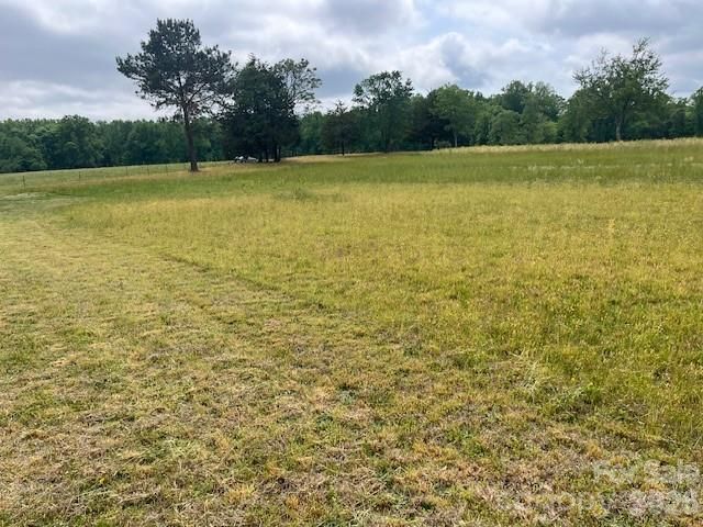 304 Floyd Blackwell Road, Tryon, NC 28782
