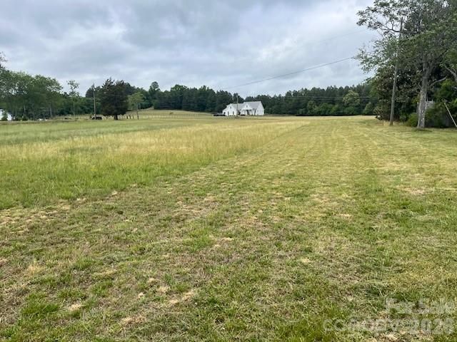 304 Floyd Blackwell Road, Tryon, NC 28782