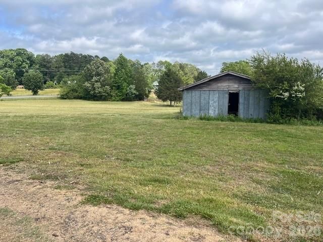 304 Floyd Blackwell Road, Tryon, NC 28782