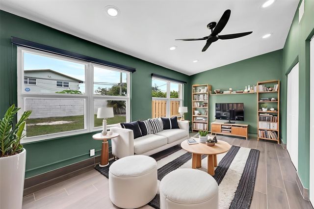 301 SW 17th Street, Fort Lauderdale, FL 33315