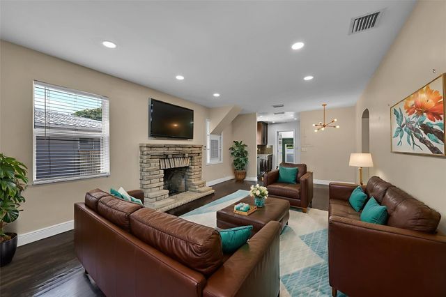 301 SW 17th Street, Fort Lauderdale, FL 33315