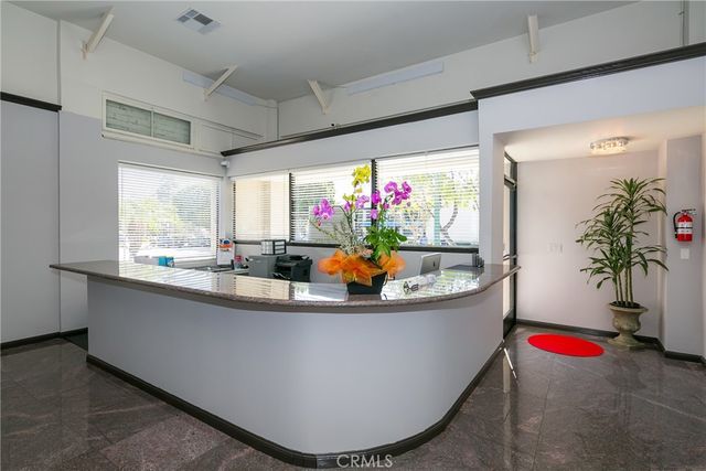 220 218-220 S Myrtle Avenue, Monrovia, CA 91016