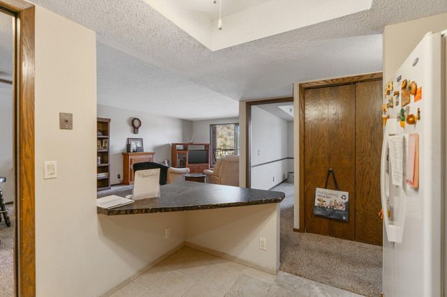 4710 58th Avenue N 208, Crystal, MN 55429