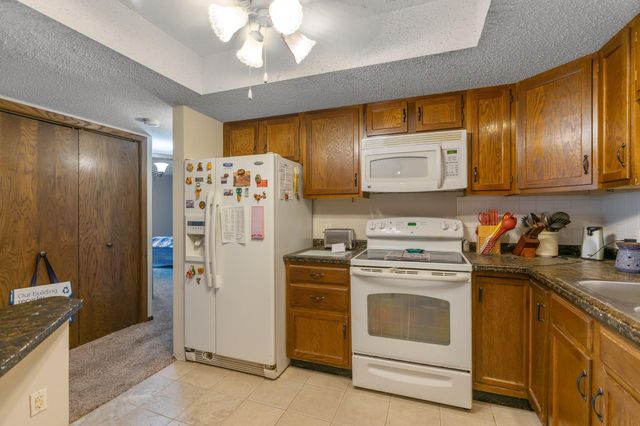 4710 58th Avenue N 208, Crystal, MN 55429