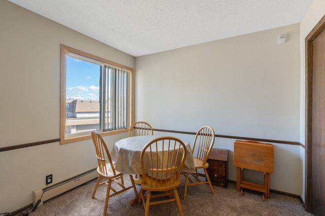 4710 58th Avenue N 208, Crystal, MN 55429