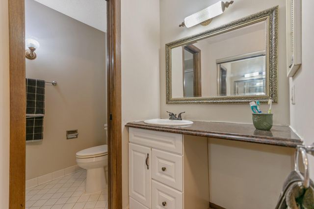 4710 58th Avenue N 208, Crystal, MN 55429