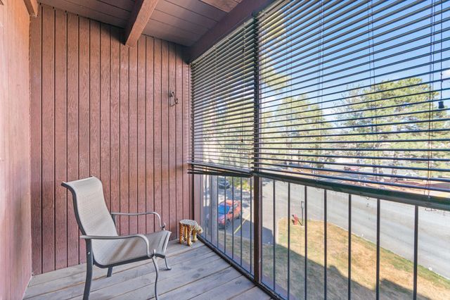 4710 58th Avenue N 208, Crystal, MN 55429