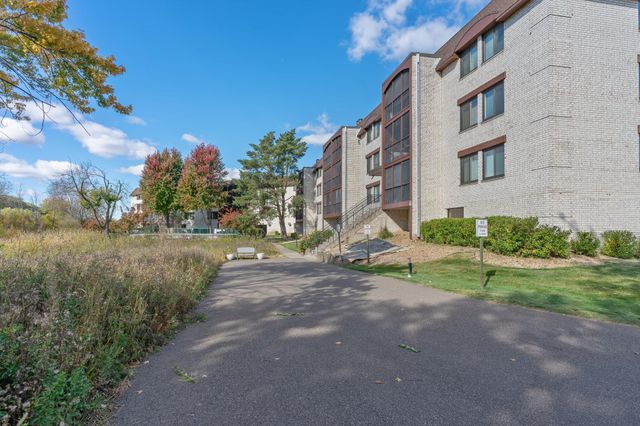 4710 58th Avenue N 208, Crystal, MN 55429