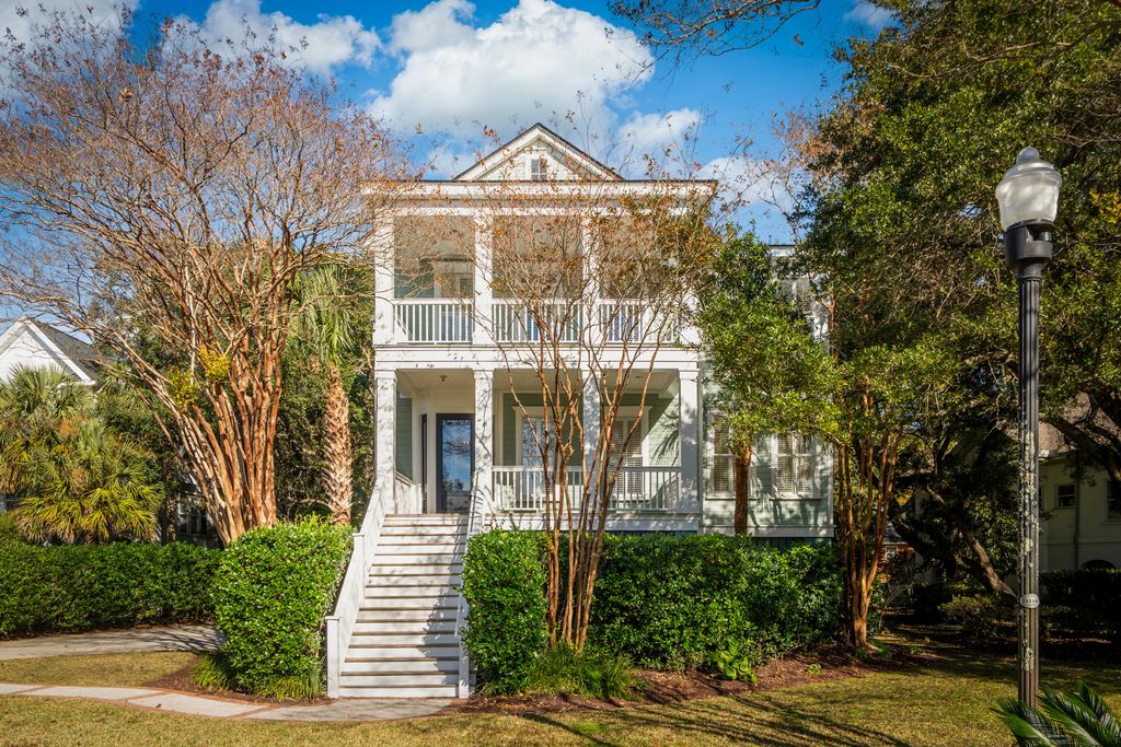 832 Fiddlers Point Lane, Mount Pleasant, SC 29464
