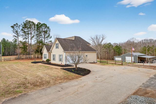 568 Kilgore Bridge Rd, Woodruff, SC 29388