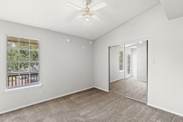 1841 River Crossing CIR B, Austin, TX 78741