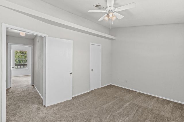 1841 River Crossing CIR B, Austin, TX 78741