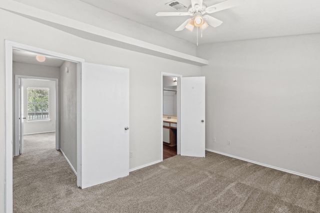 1841 River Crossing CIR B, Austin, TX 78741