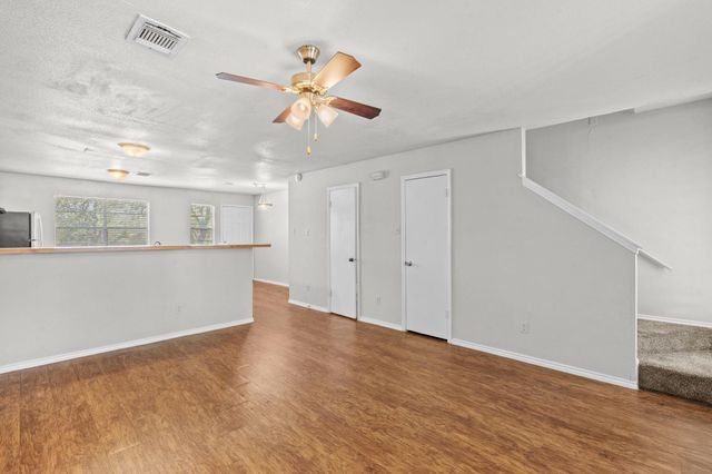 1841 River Crossing CIR B, Austin, TX 78741