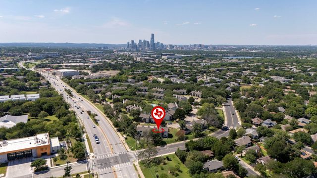 1841 River Crossing CIR B, Austin, TX 78741