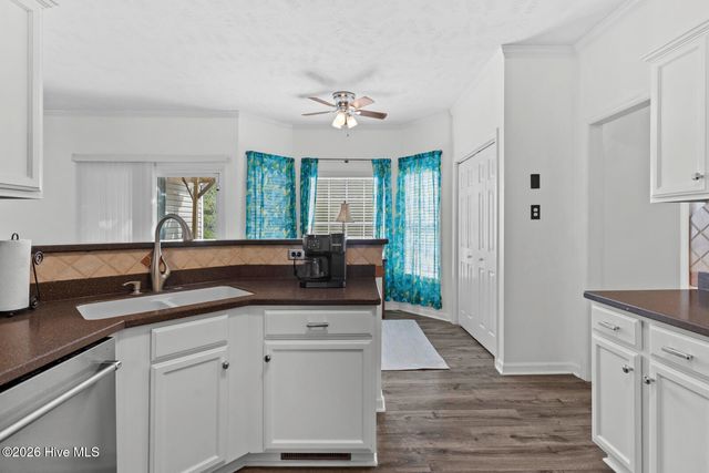 209 Middle Ridge Drive, Hubert, NC 28539