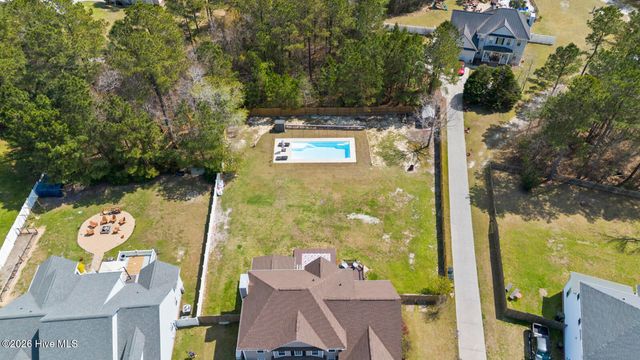 209 Middle Ridge Drive, Hubert, NC 28539