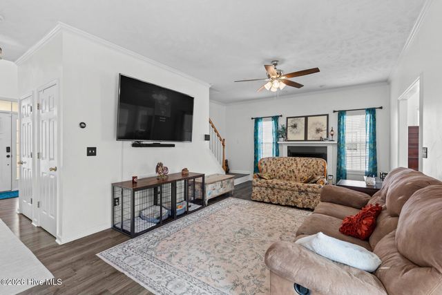 209 Middle Ridge Drive, Hubert, NC 28539