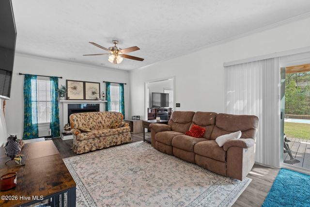 209 Middle Ridge Drive, Hubert, NC 28539