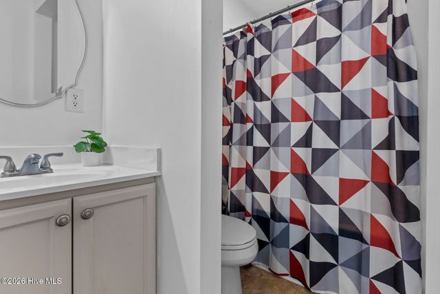 209 Middle Ridge Drive, Hubert, NC 28539