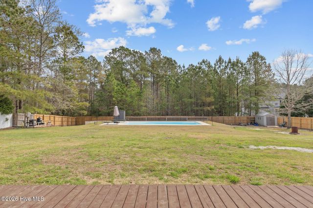 209 Middle Ridge Drive, Hubert, NC 28539