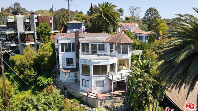 389 Upper Mesa Road, Santa Monica, CA 90402