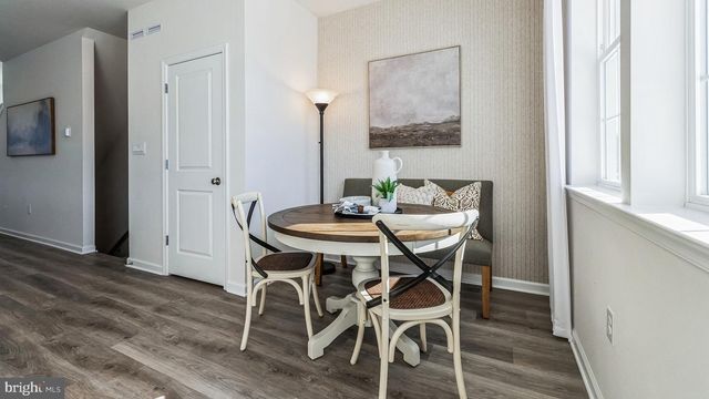 8303 ALEXANDER CT, Breinigsville, PA 18031