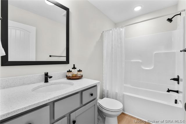 5004 Bolton Drive, Charlestown, IN 47111