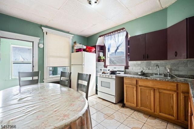 44 Paterson Ave, Paterson City, NJ 07522