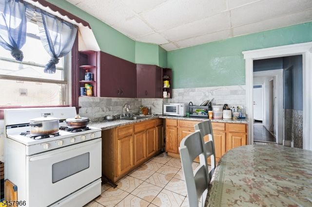 44 Paterson Ave, Paterson City, NJ 07522