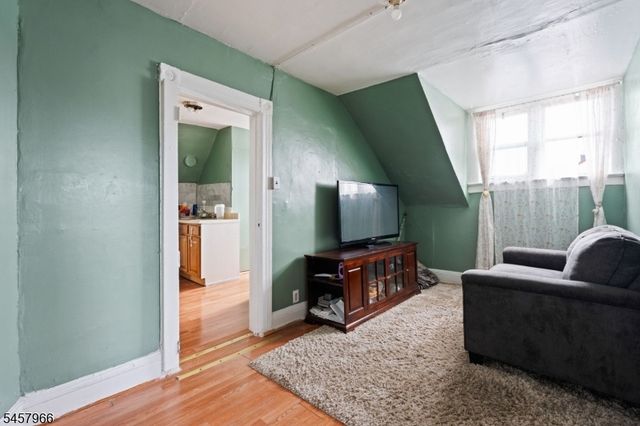 44 Paterson Ave, Paterson City, NJ 07522