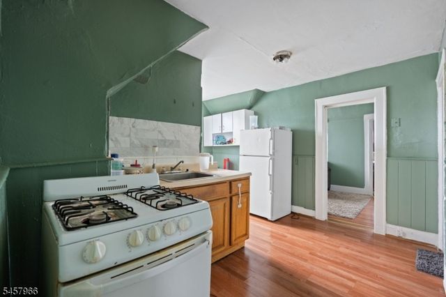 44 Paterson Ave, Paterson City, NJ 07522