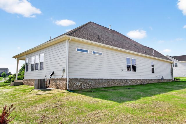 3346 Parmenter St, Columbia, TN 38401