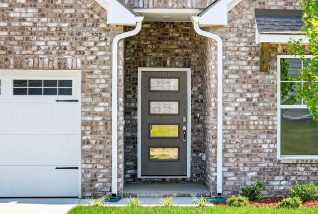 3346 Parmenter St, Columbia, TN 38401