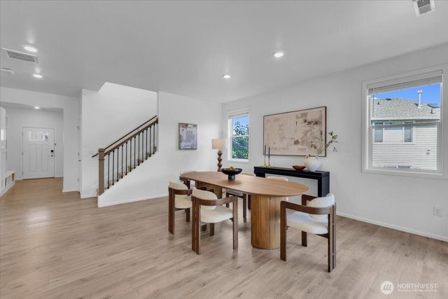 22909 SE 239th Court, Maple Valley, WA 98038