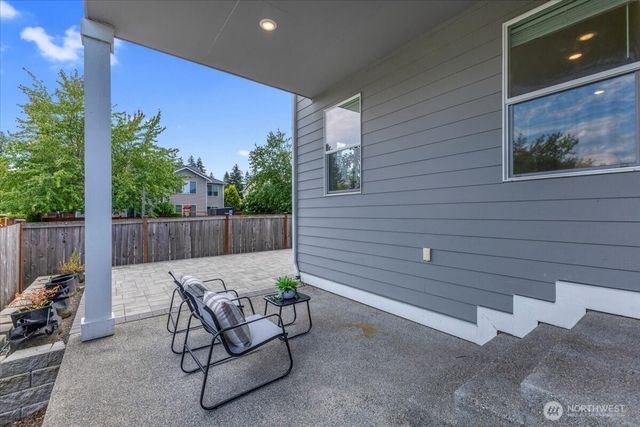 22909 SE 239th Court, Maple Valley, WA 98038