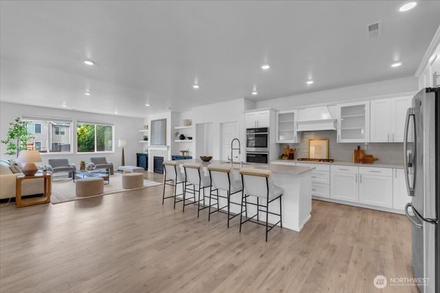22909 SE 239th Court, Maple Valley, WA 98038