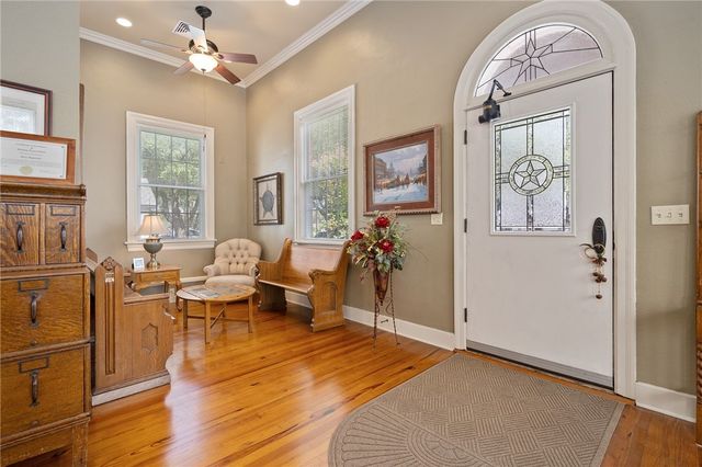 201 W Borden St, Sinton, TX 78387