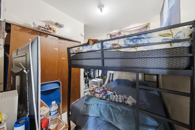 3901 W Fullerton Avenue, Chicago, IL 60647